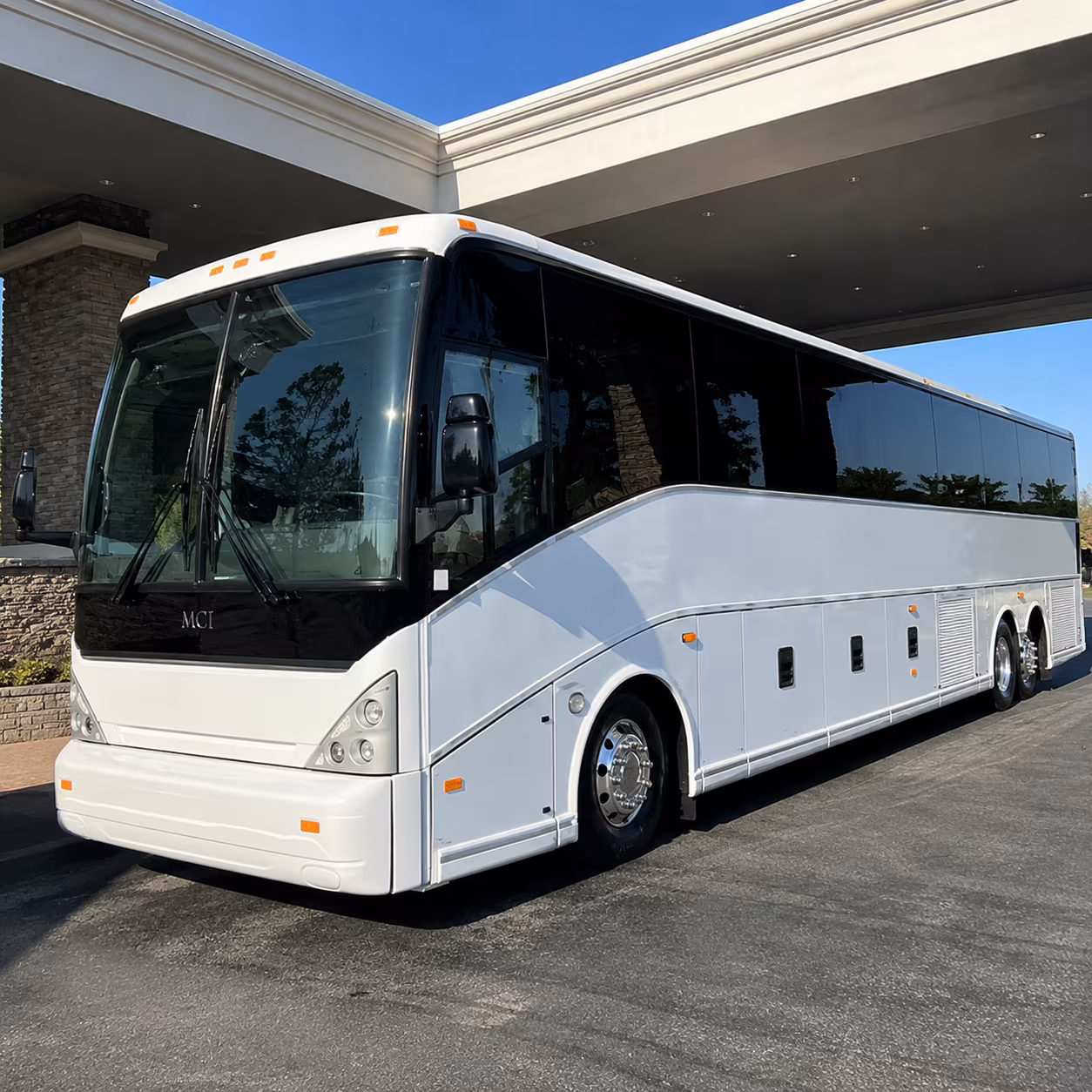 book a charter bus north to cherry capital airport tvc in traverse city