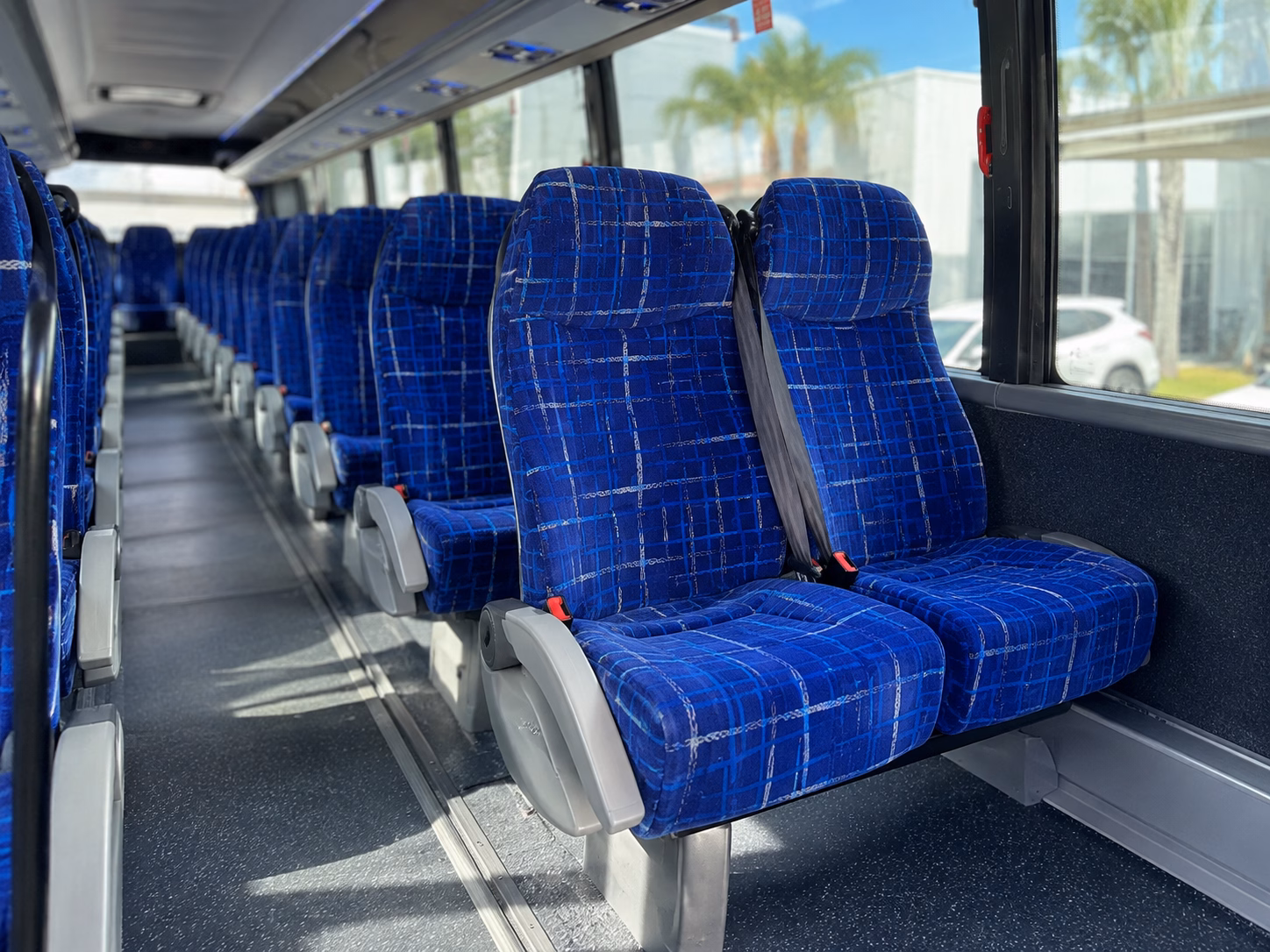 harvest season and fall wine tour transportation in oceana county