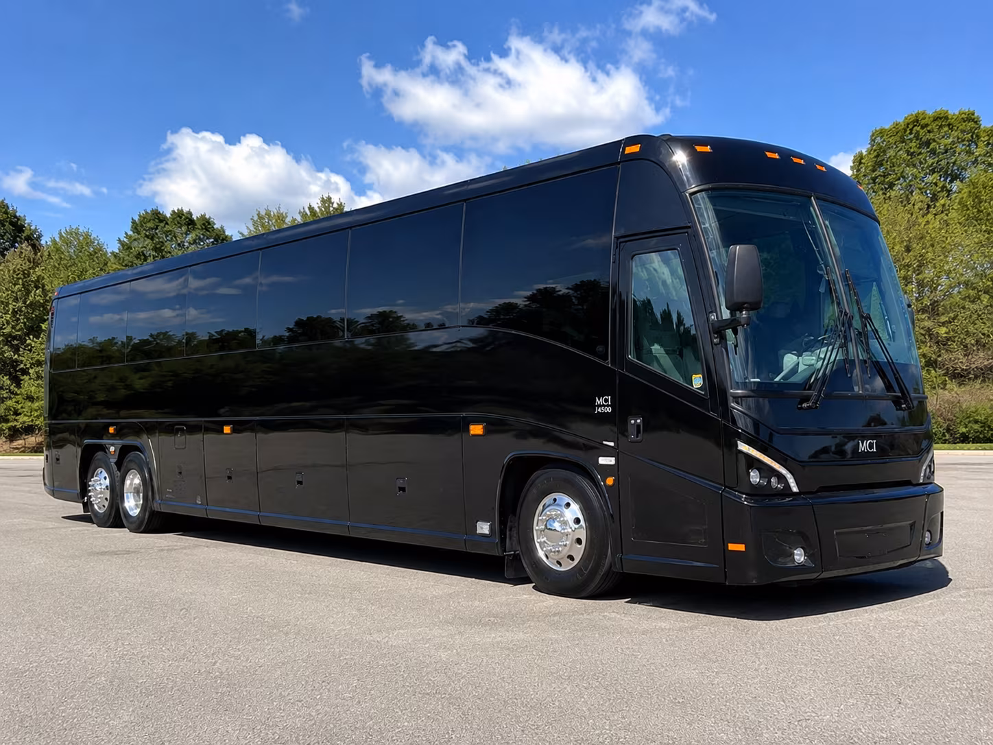 red wings and pistons night buses to little caesars arena